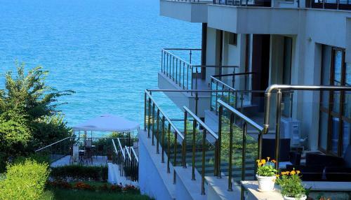 ??????????? ???? ???? ?? ????? - Apartments Byala Cliff First Line