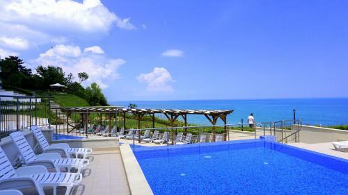 ??????????? ???? ???? ?? ????? - Apartments Byala Cliff First Line
