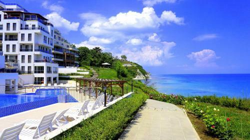??????????? ???? ???? ?? ????? - Apartments Byala Cliff First Line