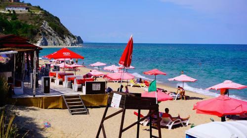 ??????????? ???? ???? ?? ????? - Apartments Byala Cliff First Line