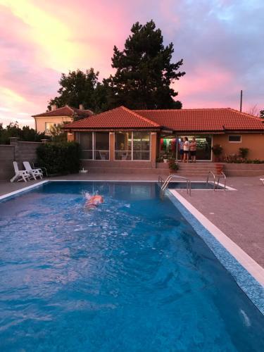 Hostal Byala Residence Apartments