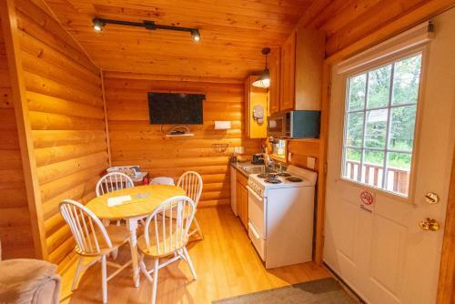 Halibut Cabin @ Aspen Hollow