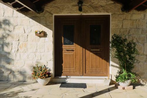Lola's Cottage & Garden