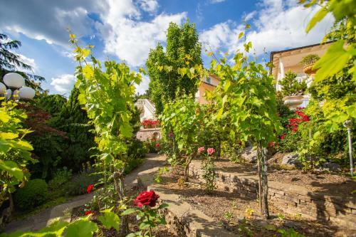Villa Eifelpalace Am N�rburgring