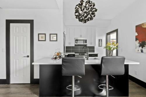 Secluded Simcoe St Treasure