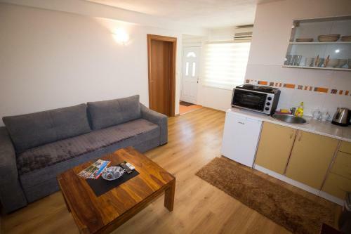Skyline Apartments