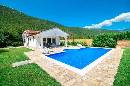 Villa Mirna