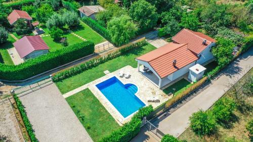Villa Mirna