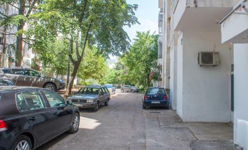 Golden View Apartments