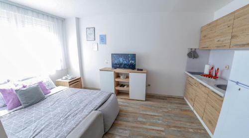 Golden View Apartments