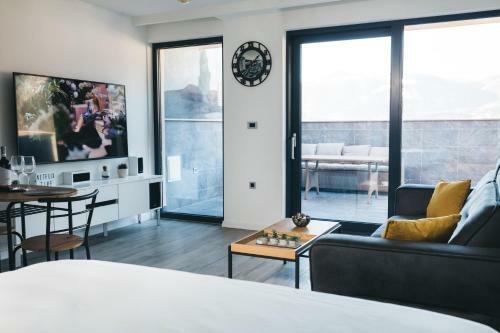 Hellosky Apartment