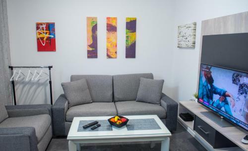 Cozy Apartment In Old Town - With Parking