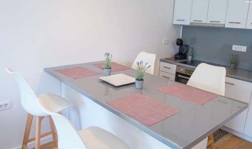 Apartment Ema