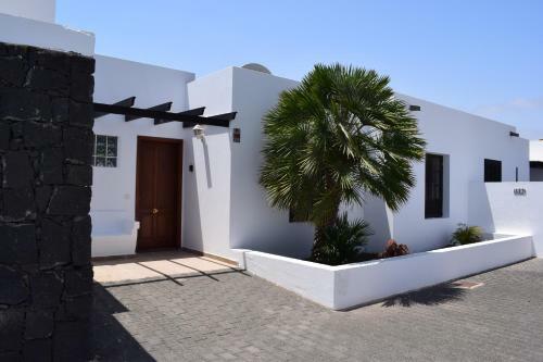 Villa Imogen With New Heated Swimming Pool