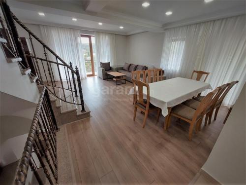 Apartamento ???????? ????? - ? 4 ????????? ? ??????????
