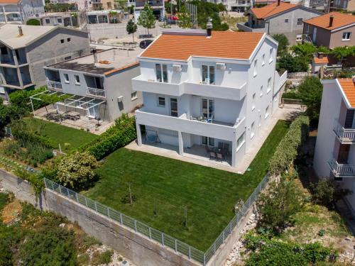 Apartmani Mate Neum