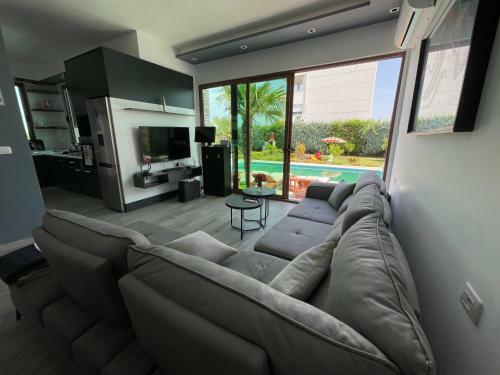Villa Shefit