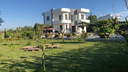 Villa Shefit