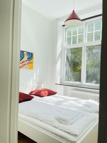 Aday - Aalborg Mansion - Open Bright Apartment With Garden