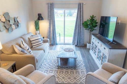 Motel Colony Suites