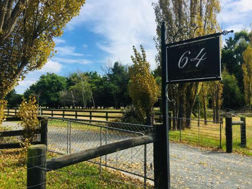 64 Mandalea B&B