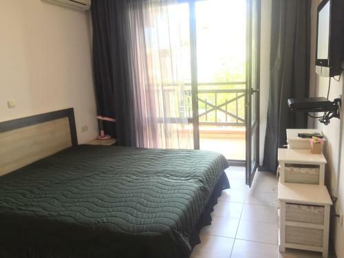 Apartment On The Sea At St Nicholas Complex-lyme
