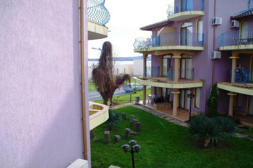 Azura Garden Apartments