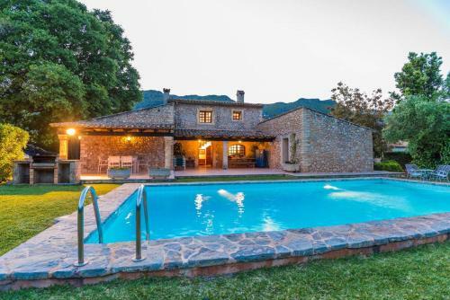 Cuixach - Stone Mallorcan Villa In Pollensa