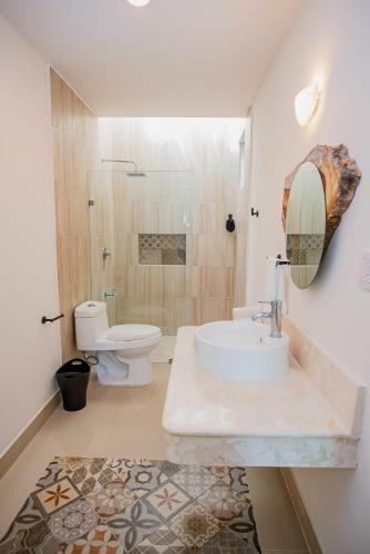 New Modern Villa, Private Pool, High Internet Speed, 2 Blocks From The Beach