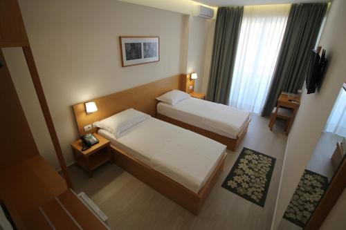 Hotel Ari 2