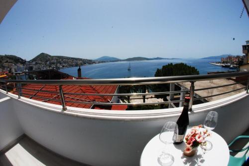 Hotel Ari 2