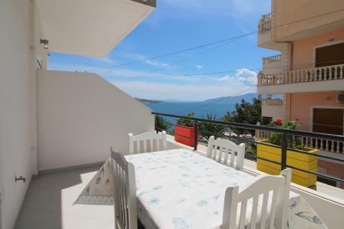 Eleana Apartments