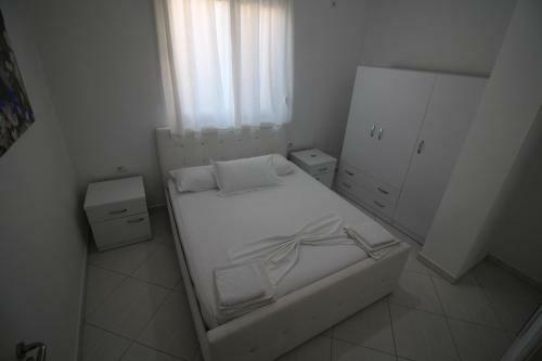 Eleana Apartments
