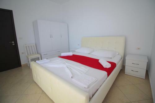 Eleana Apartments