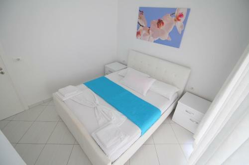 Eleana Apartments
