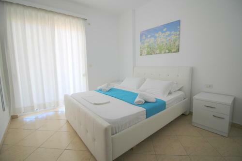 Eleana Apartments