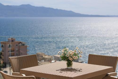 Pearl Apartment