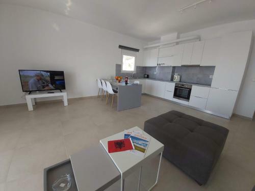 Saranda Amazing Sea View Apartment