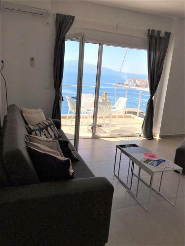 Saranda Amazing Sea View Apartment
