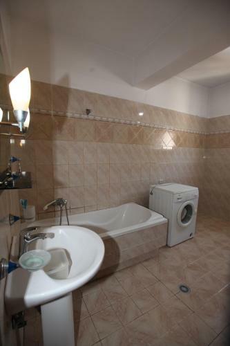 Veli Apartment Sarande