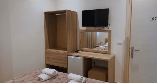 Deni's Hotel