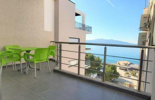 4 Seasons Sea View Apartment