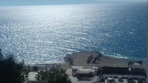 4 Seasons Sea View Apartment