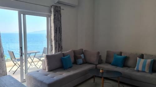 The Hill Sea View Apartment