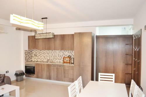 Azzura Apartment