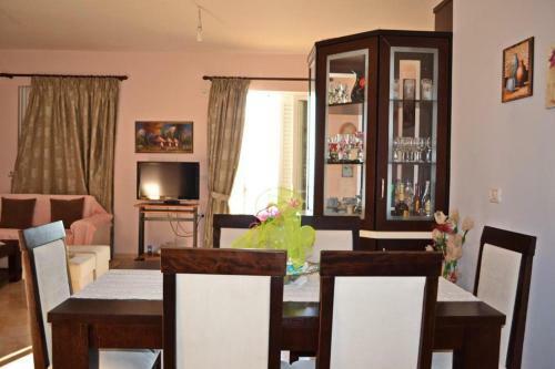 Apartment Elena