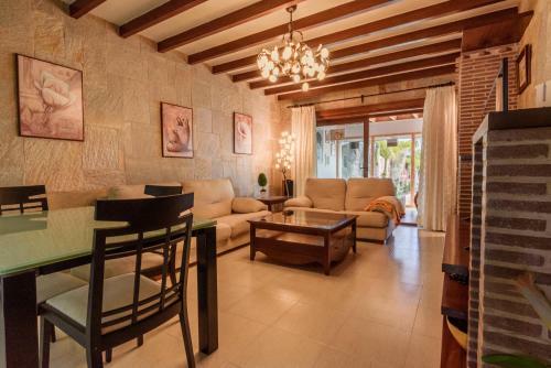 Villa Home Olive