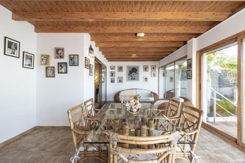Villa Home Olive