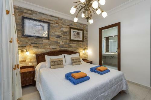 Villa Home Olive