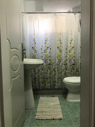 Gjoni's Apartment